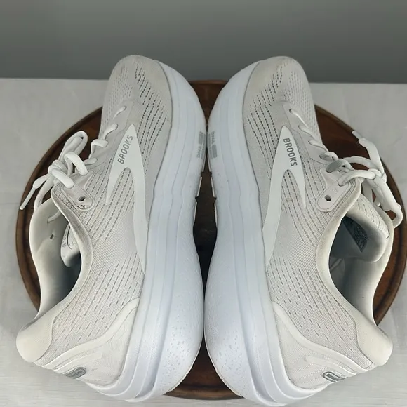 Brooks Shoes Mens 13 White Ghost 2 Max Running Sneakers