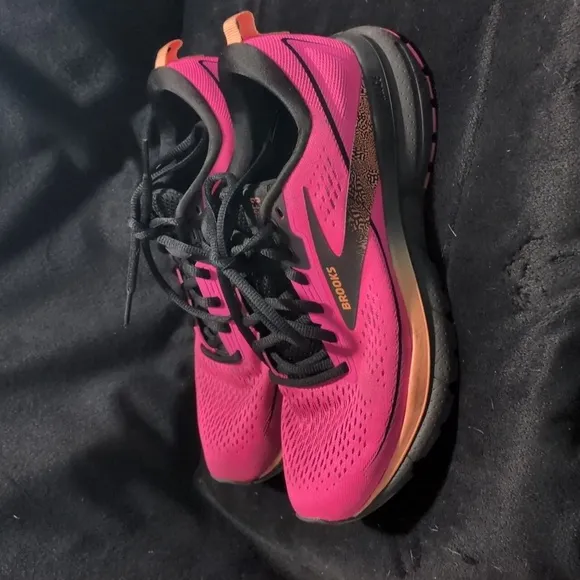 Brooks Trace 3 Women's Sz 8
