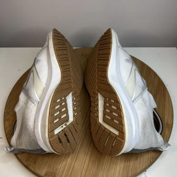 Brooks Women's Size 9 Levitate 4 LE Running Shoes Sneakers Silver White