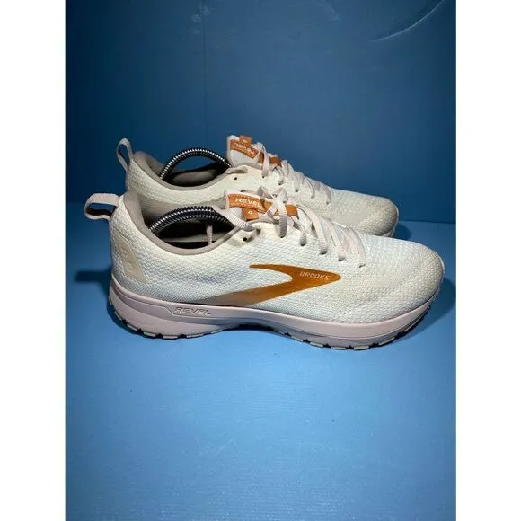 Brooks Womens Revel 4 1203371B172 White Lace Up Running Sneaker Shoes Size 11 B