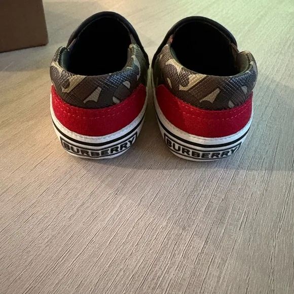 Burberry Newborn Slip-On Shoes - Brown