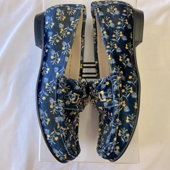 Cabi Carnaby Velvet Blue Loafers Shoes style# 6005 Yellow Flowers Christmas 7M