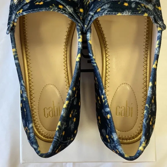 Cabi Carnaby Velvet Blue Loafers Shoes style# 6005 Yellow Flowers Christmas 7M