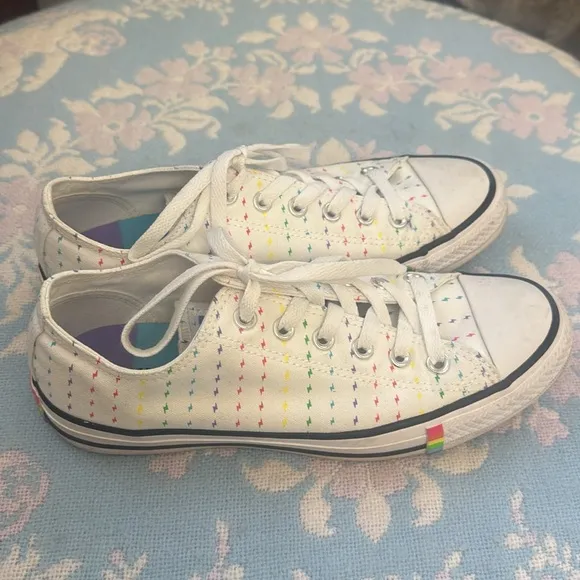 Chuck Taylor GOAT All Star Ox 'Pride Pattern' Mens7/Womens 9