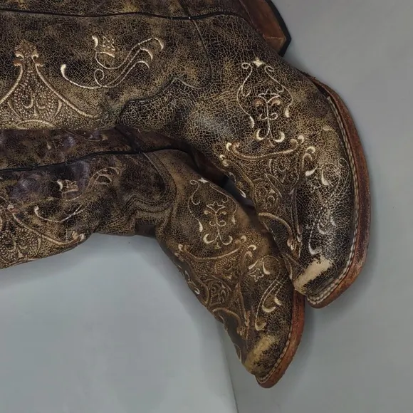 Circle G Womens Embroidered Swirl Snip Toe Distressed Cowgirl Boots size 9