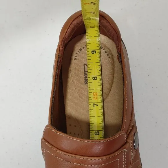 Clarks Women's Cora Poppy Leather Loafer Size 8 Narrow