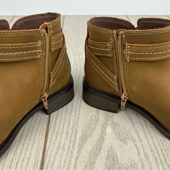 Clarks Women's Maye Strap Buckle Booties 6.5M Dark Tan Leather $140
