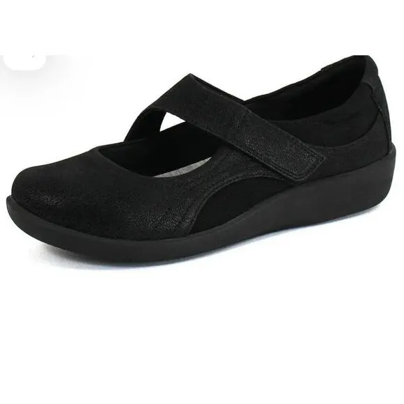 Clarks Women's Sillian Bella Black Slip On Shoes, Size 9.5 W