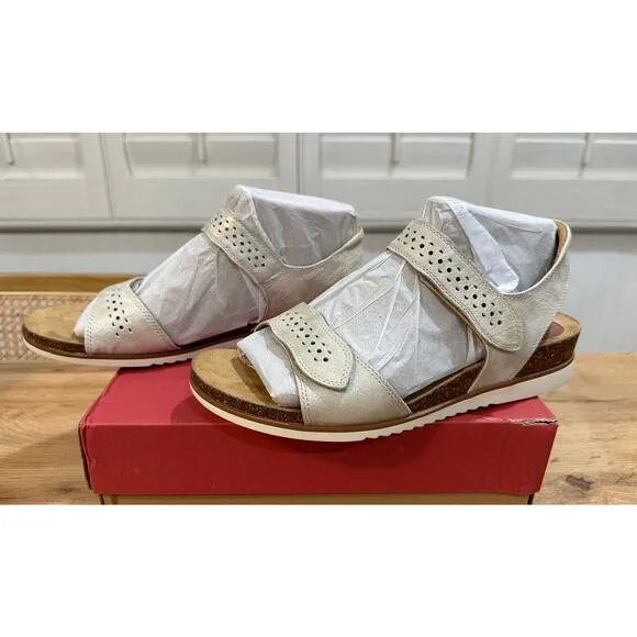 Cobb Hill May Wave Quarter Strap Sandal White Size 11 NIB Sporty Chic Cushioned