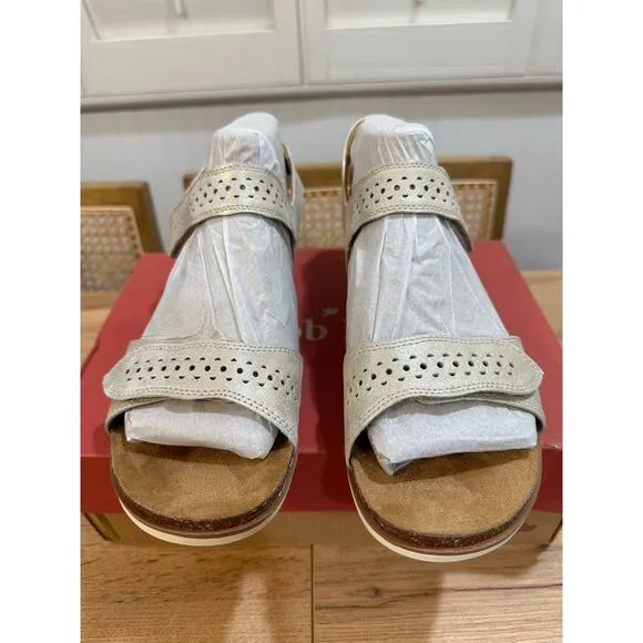 Cobb Hill May Wave Quarter Strap Sandal White Size 11 NIB Sporty Chic Cushioned