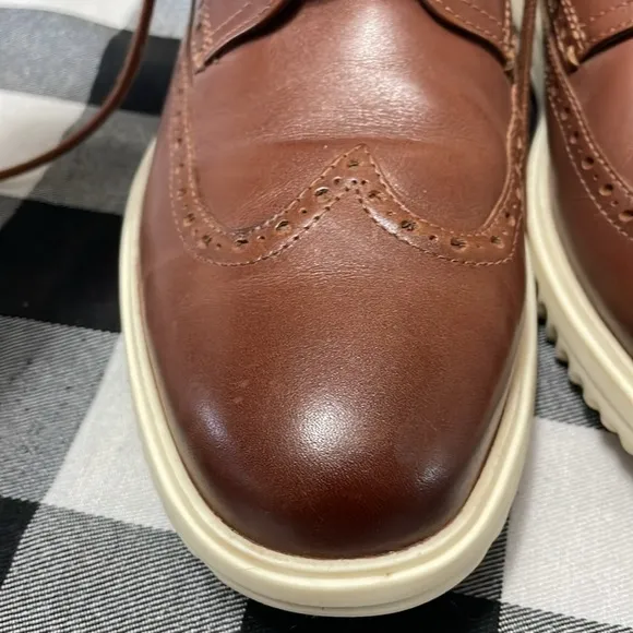 Cole Haan Grand  Wingtip Men's Brown Leather Oxford Shoes Size 9.5 Lace Up