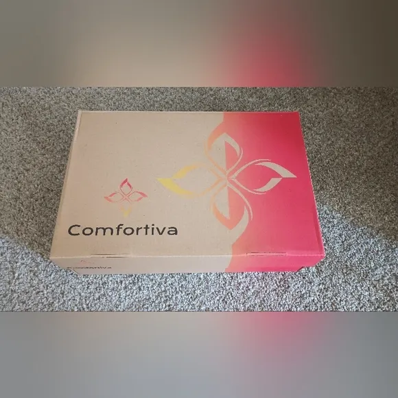Comfortiva Carrie grey suede booties size 7.5