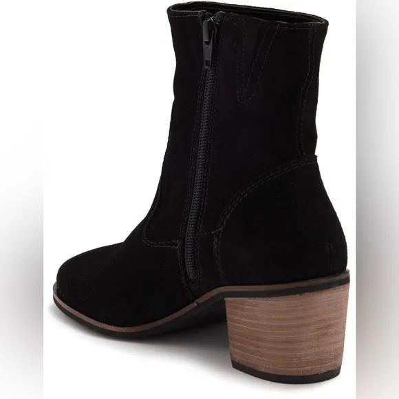 Crevo Jade‎ Leather Block Heel Bootie Black Suede 6M, G 124