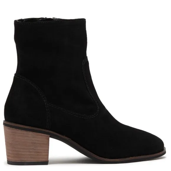 Crevo Jade‎ Leather Block Heel Bootie Black Suede 6M, G 124