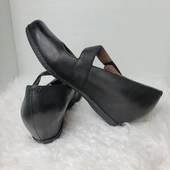 Dansko Larie  Womens Size 10.5  Slip On Shoes  Black Leather  Mary Jane Wedge