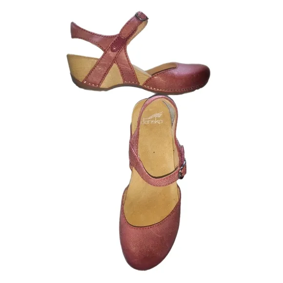 Dansko Tiffani Coral Wedge Sandals Sie 39, 8.5-9