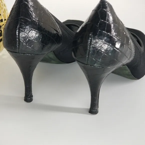 DONALD J PLINER Couture Italian Peep Toe Shoes