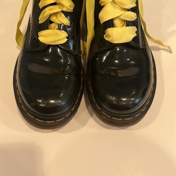 Dr. Martens 1460 WOMEN'S PATENT LEATHER LACE UP BOOTS SZ 7
