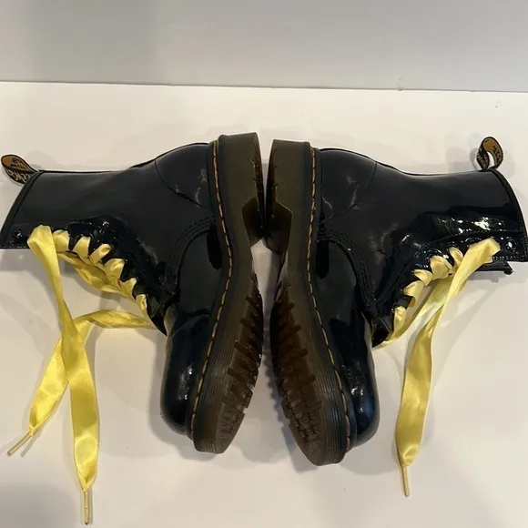 Dr. Martens 1460 WOMEN'S PATENT LEATHER LACE UP BOOTS SZ 7