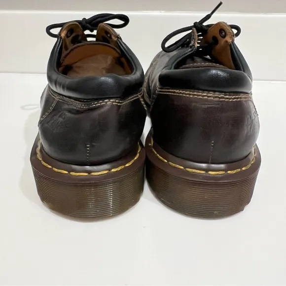 Dr. Martens 8053 Crazy Horse dark brown leather shoes, low top, unisex, sz 11 M