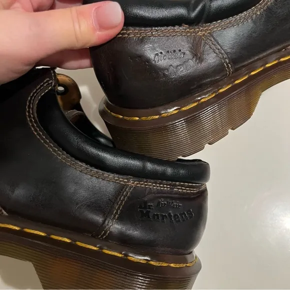 Dr. Martens 8053 Crazy Horse dark brown leather shoes, low top, unisex, sz 11 M
