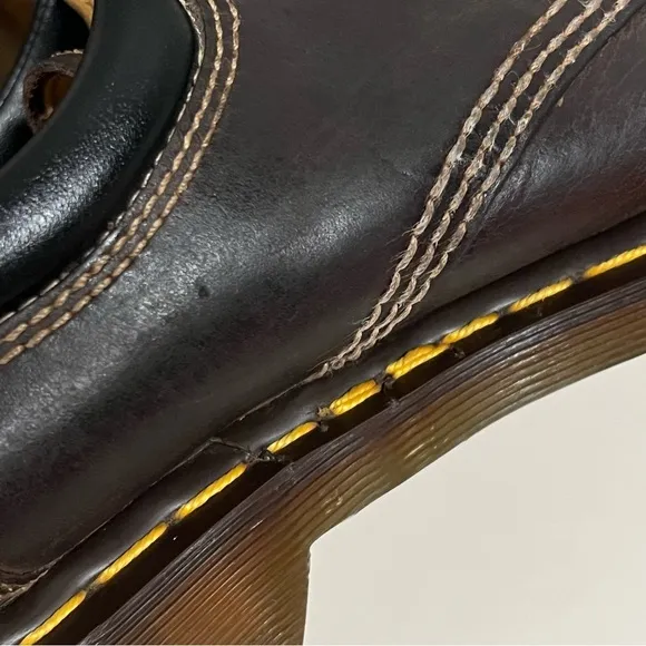 Dr. Martens 8053 Crazy Horse dark brown leather shoes, low top, unisex, sz 11 M