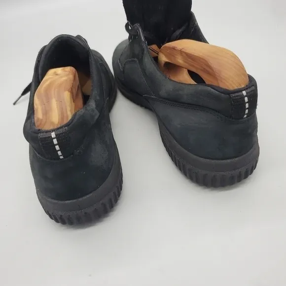 Ecco Sneakers Women's Size 9.5 Soft Low Top Cushioned Footbed Black Suede