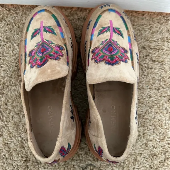 Farm Rio Embroidered Lug Sole Loafers Women's Shoes - Size 6
