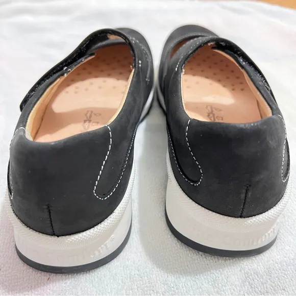 Finn Comfort sandals