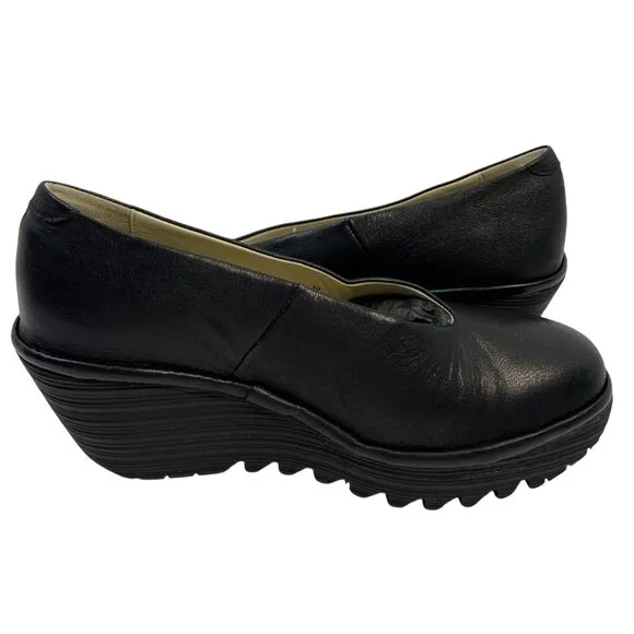 Fly London Women's Yaz Mousse Ballerina Wedge Black Leather Size 39 US 8-8.5