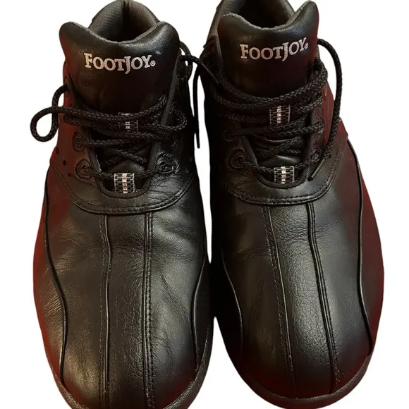 FOOT JOY brand golf shoes. Size 9.5 M. Gently worn.