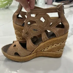 FRANCESCO MORICHETTI Tan Brown Leather Platform Peep Toe Wedge SHOES. Size 38