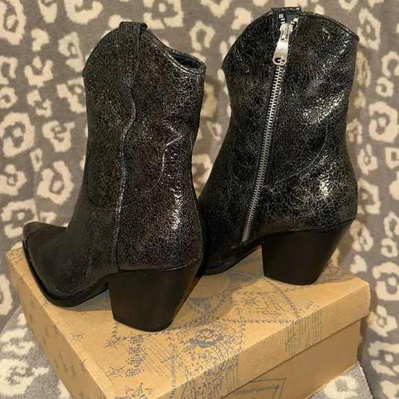 Free People Brayden Western Booties in Black 🖤 Metallic 😍 New &amp; Never Worn 😍