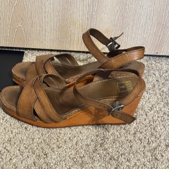 Frye Tan Brown Criss Cross Leather 9.5 M Shoes
