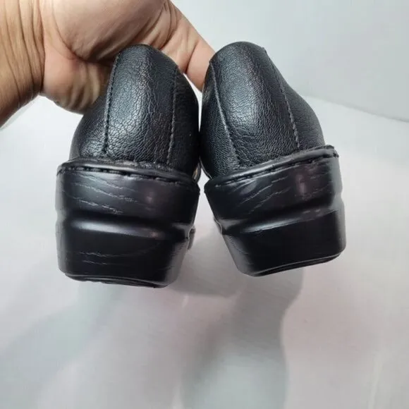 G.H. Bass &amp; Co Black Clogs Size 10 M