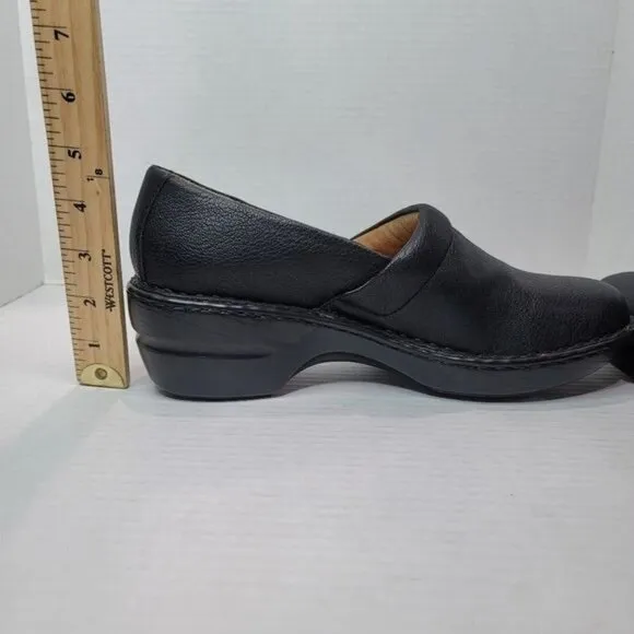 G.H. Bass &amp; Co Black Clogs Size 10 M