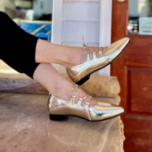 Ghillie 24 Lace-up Flat in Gold
