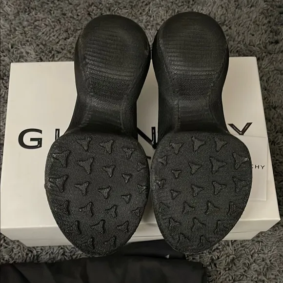 Givenchy Black Sneakers Sleek Modern Design