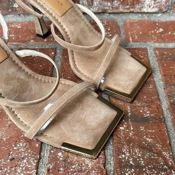 Good American The Standout Square Toe Strappy Sandal Nude Suede Women's Size 7.5