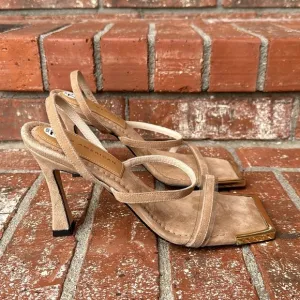 Good American The Standout Square Toe Strappy Sandal Nude Suede Women's Size 7.5
