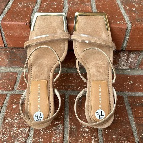 Good American The Standout Square Toe Strappy Sandal Nude Suede Women's Size 7.5