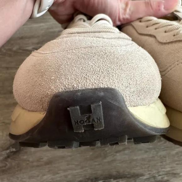 Hogan H641 Women's Suede Sneakers Shoes Size 38 Beige Memory Foam Wedge Italy