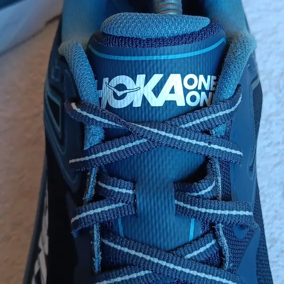 Hoka Bondi 7 Wide Comfort Running Shoes