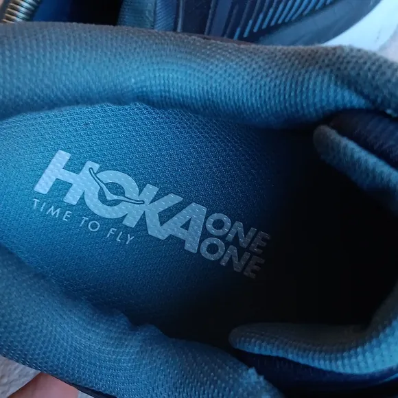 Hoka Bondi 7 Wide Comfort Running Shoes