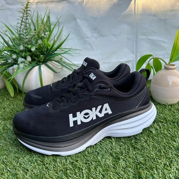 HOKA BONDI  8 Running black and white Shoe men’s size 9D  new