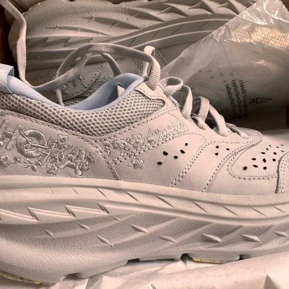HOKA® Bondi L Sneakers