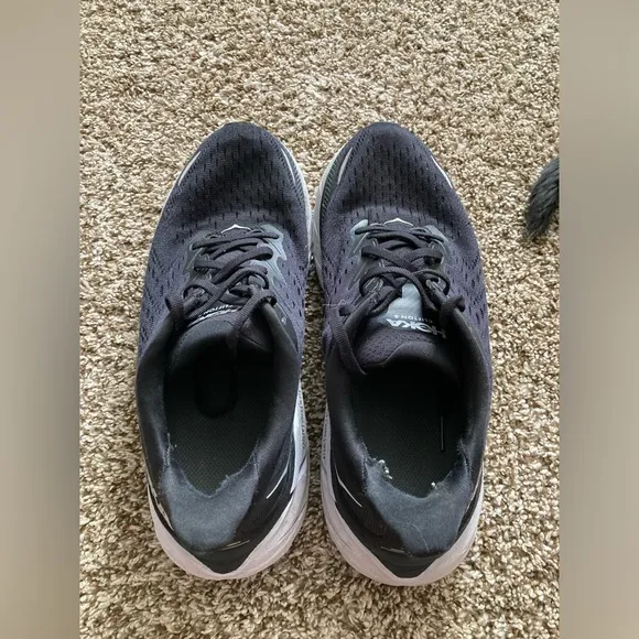 Hoka Clifton 8 Black Running Shoes, Women's Size 9