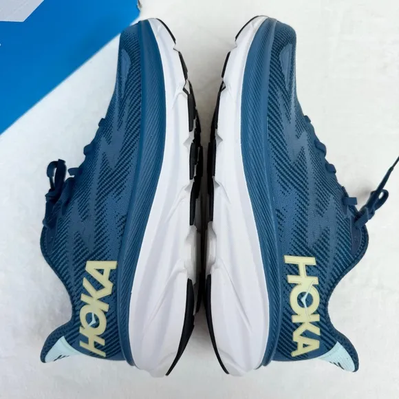 HOKA men's running shoes Clifton 9 midnight ocean/bluesteel Size 10D