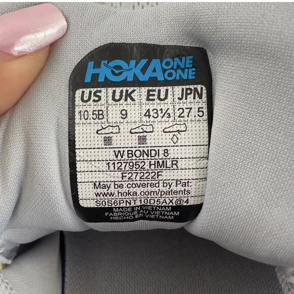 Hoka One One Bondi 8‎ gray and white running shoes