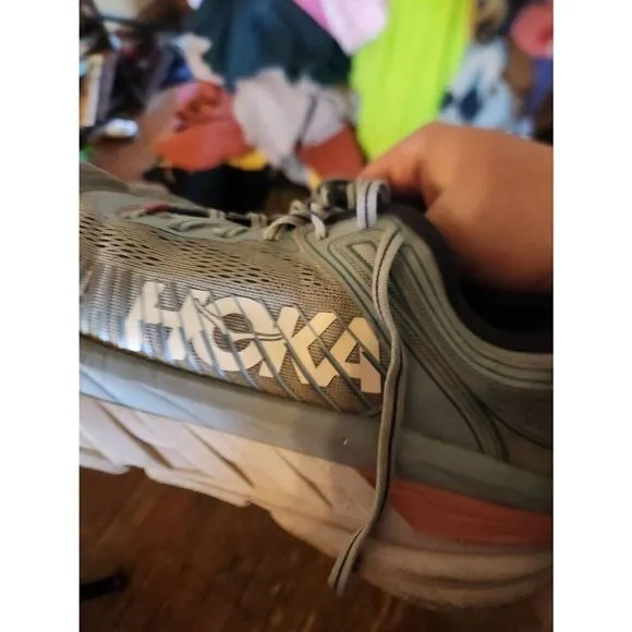 HOKA ONE ONE Bondi 7 Women  Cushioned grey&amp;pink Running Shoes sz 9.5